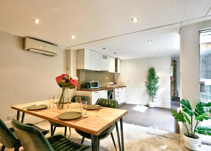 Spacious 3 Bedroom House Darlinghurst City Centre 2 E-Bikes Included